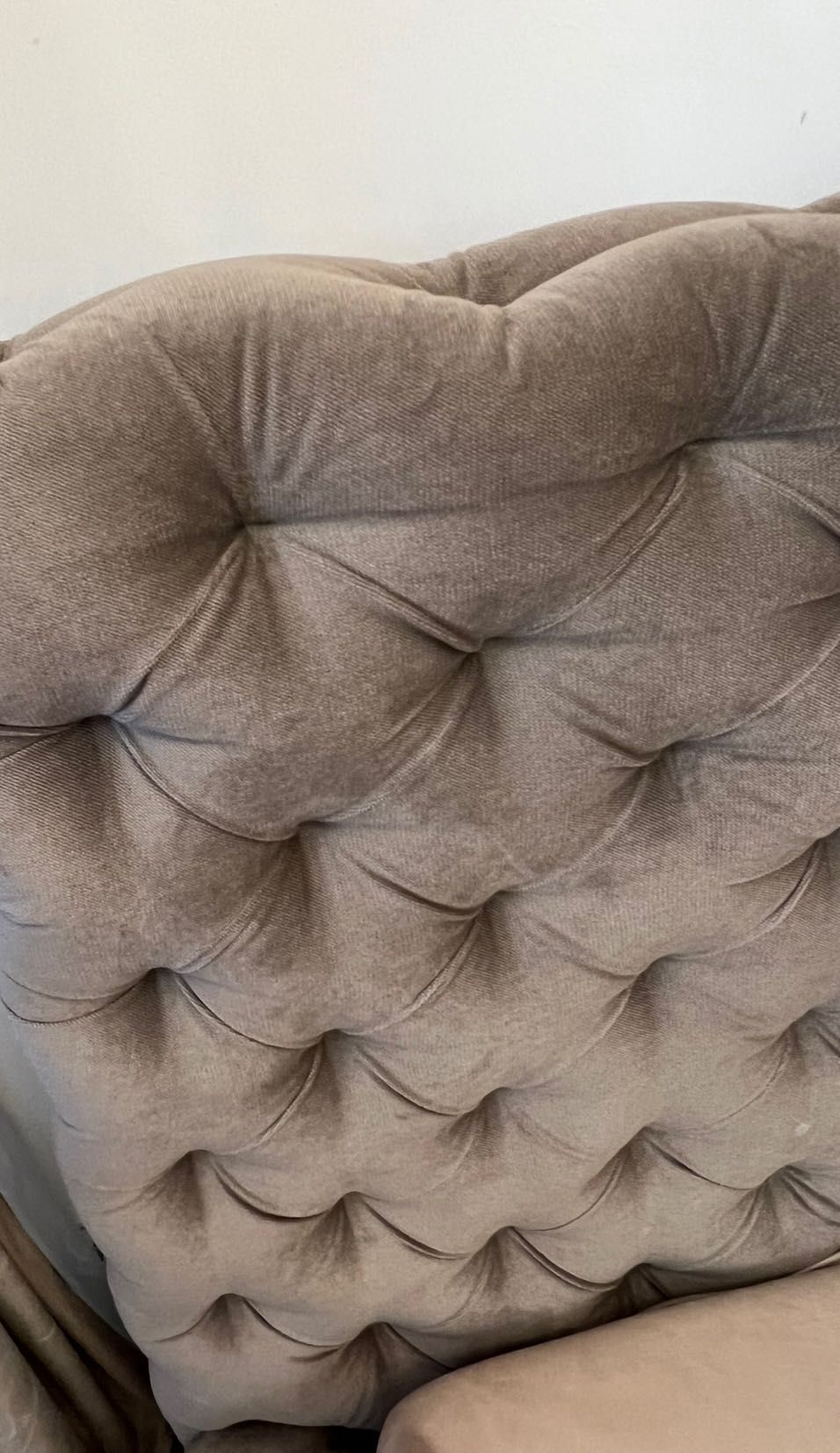 Lozko glamour  Chesterfield pikowane welur połysk 160/220 pojemnik