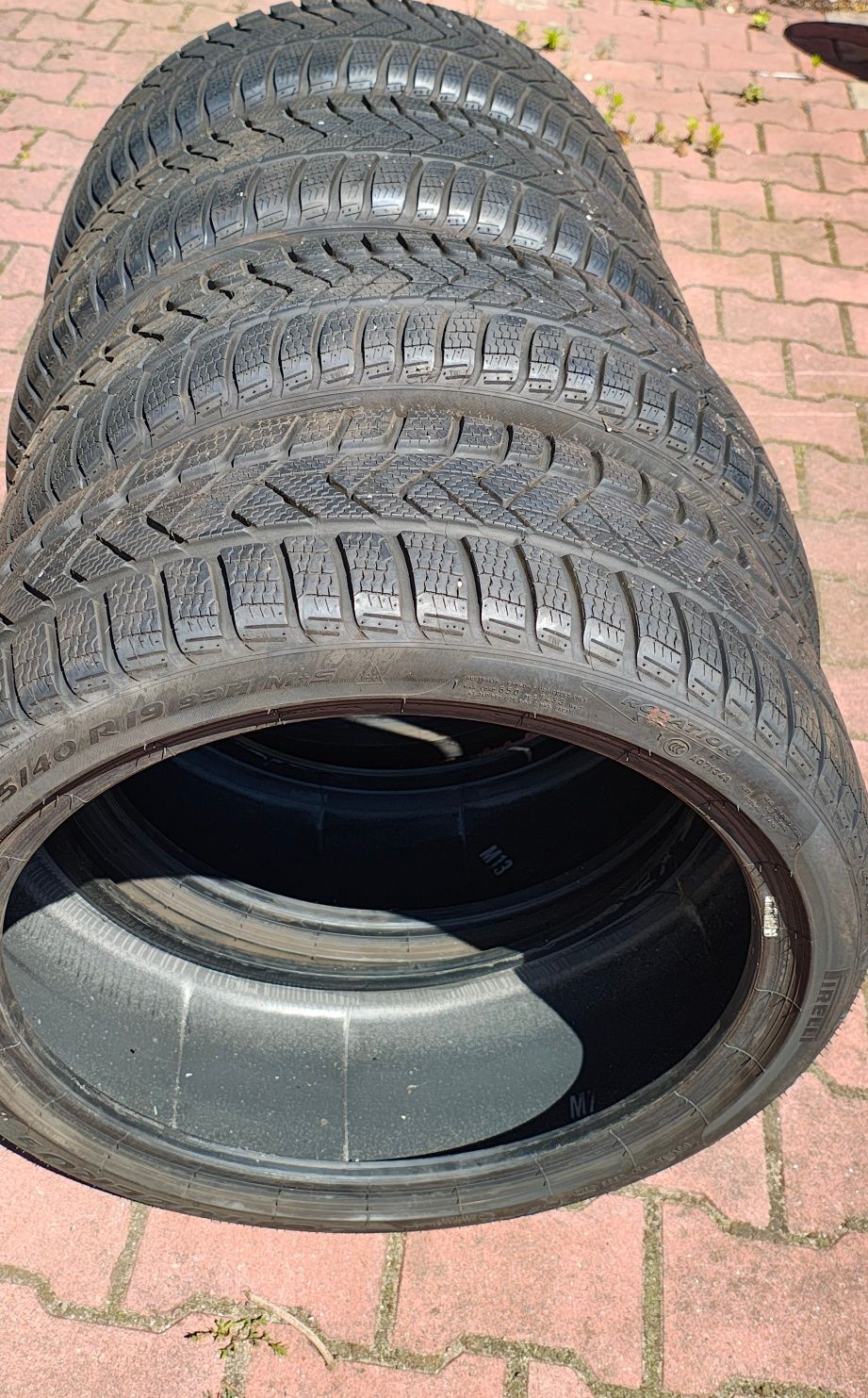 Pirelli zimowe Rft 225/40/R19, 225/35/R19