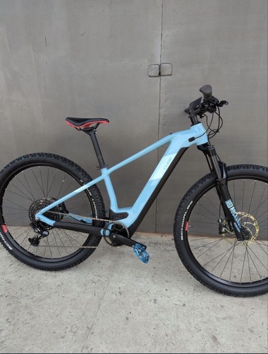 Електровелосипед CUBE ACCESS HYBRID SL 625 29 BLUE´N´CORAL