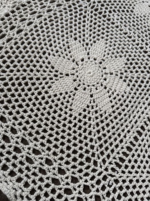 Obrus szydełkowy rękodzieło do kolekcji