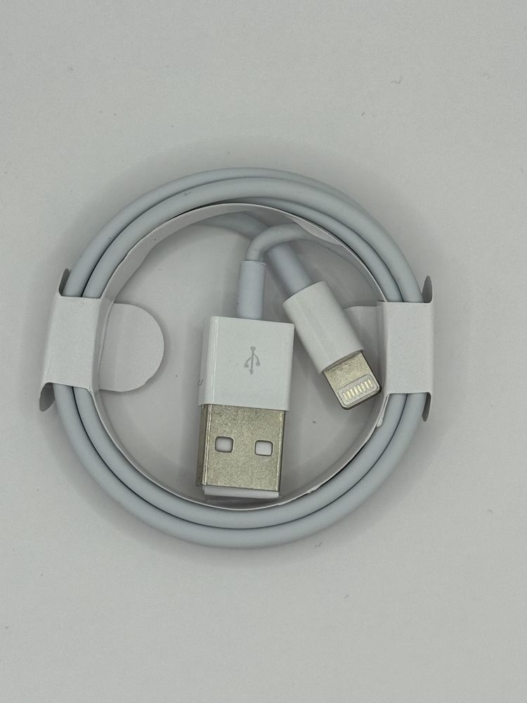 Kostka Adapter Iphone  5 W + Kabel Lithning USB A 1 M bialy