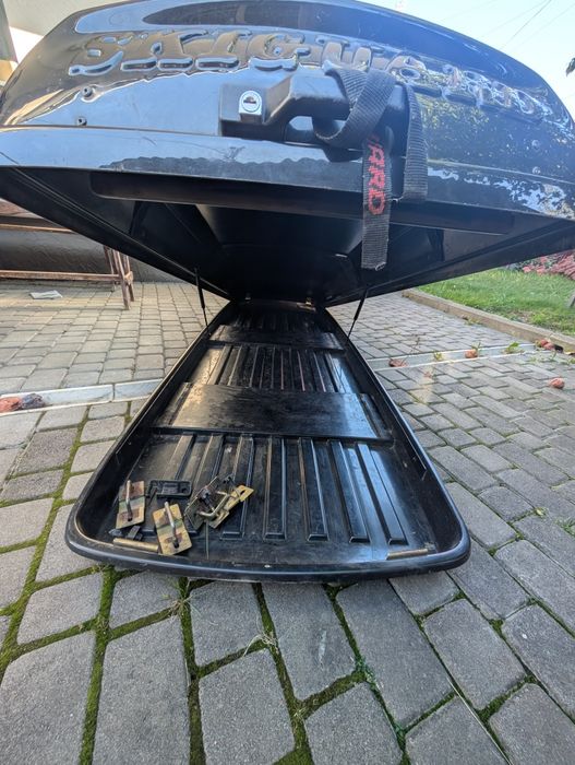 Багажник на кришу автомобіля