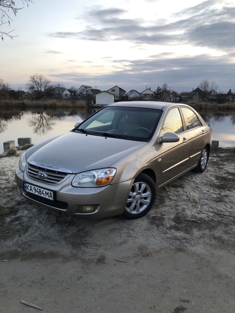 Kia Cerato 2л автомат газ/бензин 2007год