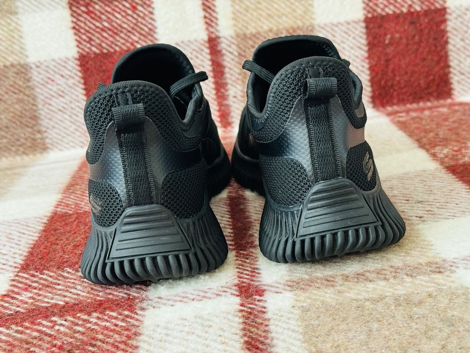 (Оригінал) жіночі кросівки Skechers Bobs, розмір 40