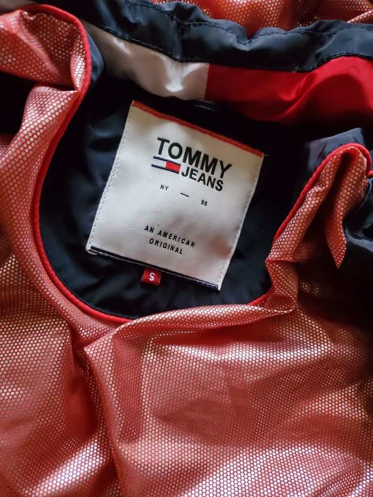 Tommy Hilfiger Tommy Jeans kurtka zimowa r. S 36