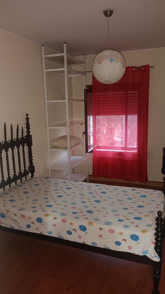 Quarto para menina/senhora em Braga
