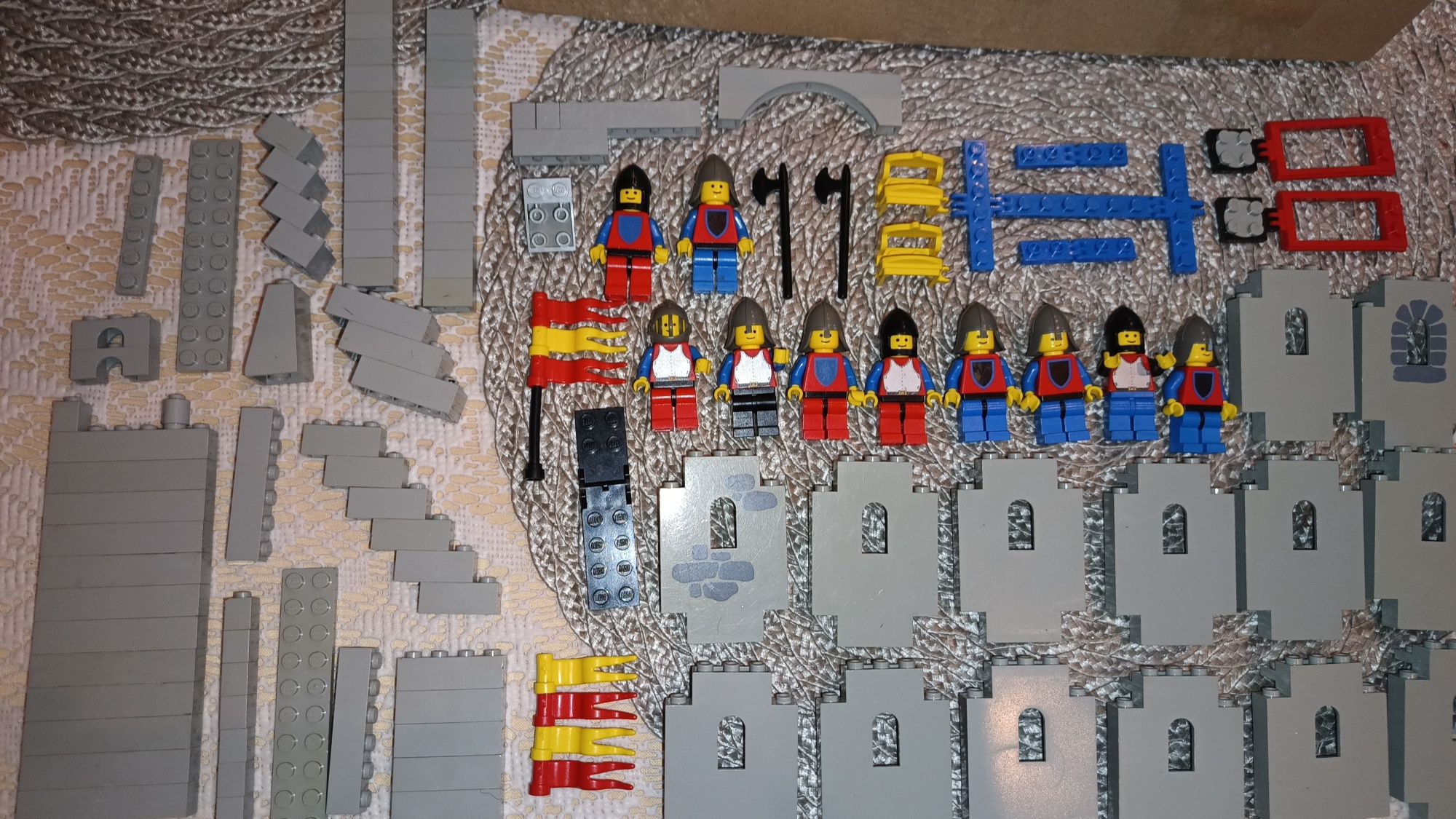 Lego figurki rycerze castle panele zamków old Grey ludziki siodła kg