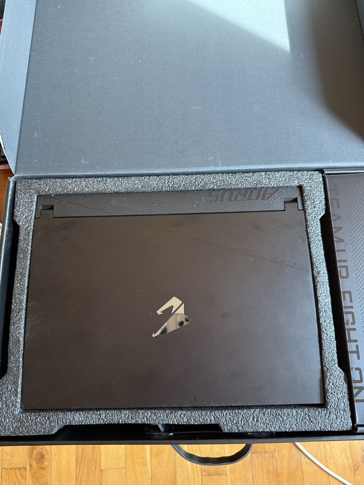 Laptop gamingowy aorus 15 bkf