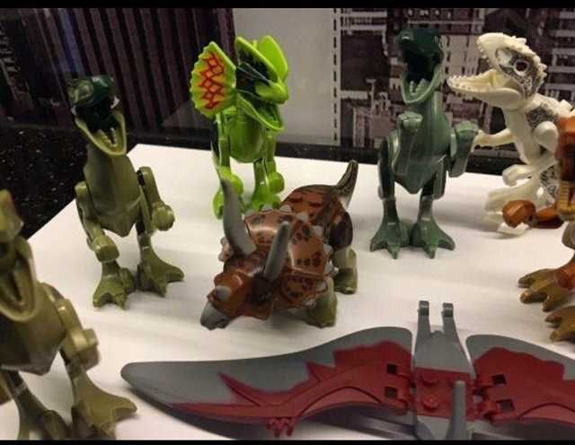 Jurassic World Tyranozaur Rex Indominus Dinozaury 8 sztuk!