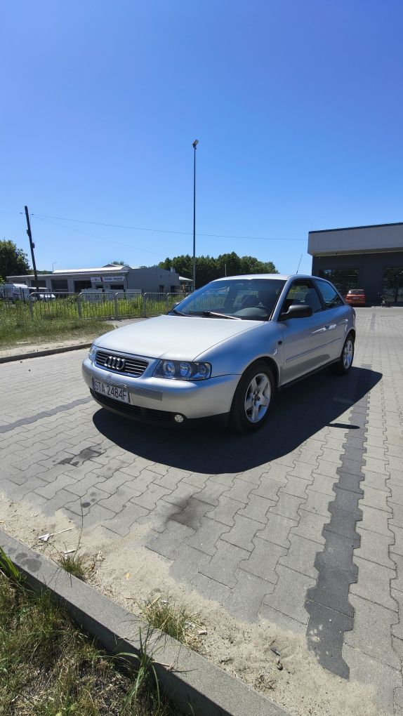 Audi A3 1.6 8l 102KM Hak