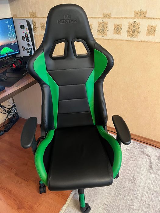 Компʼютерне кресло Hexter