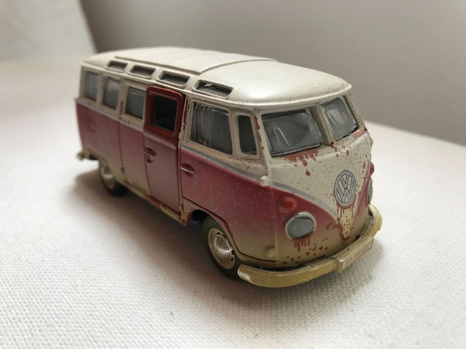 Carrinha volkswagen van samba. Maisto 1/40. “old friends collection”