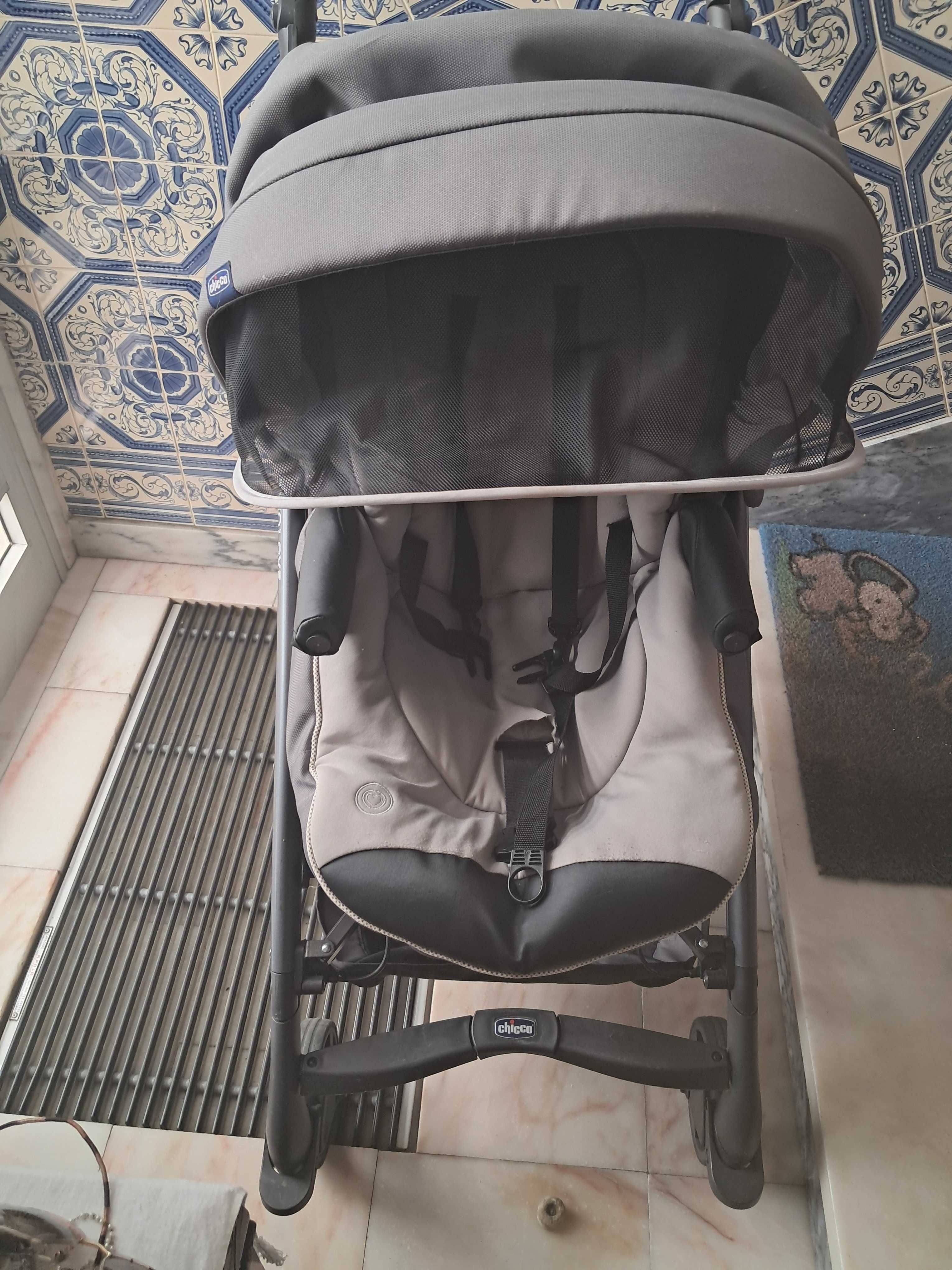 Carrinho marca chicco