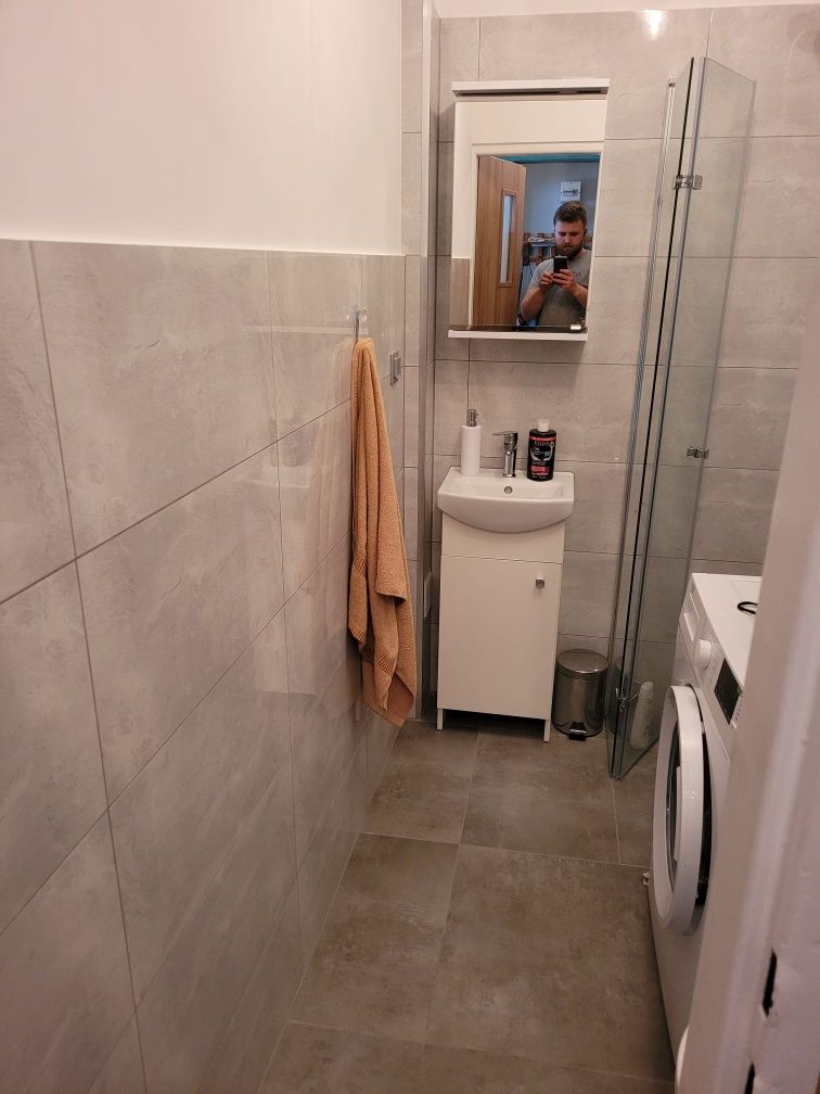 Kawalerka do wynajęcia w centrum Poniatowej