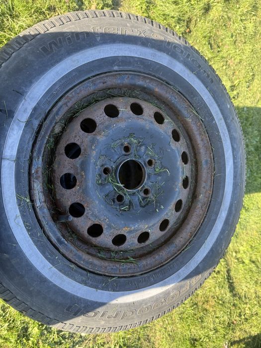 Opony na felgach stalowych P215/70 R 15 97Q M+S