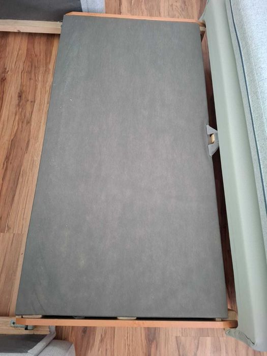 Kanapa 2-osobowa z funkcją spania.