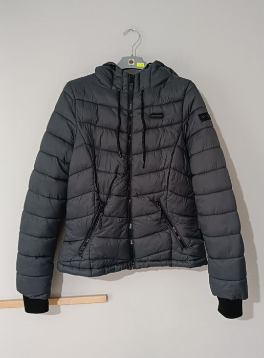 Pikowana kurtka Marikoo S