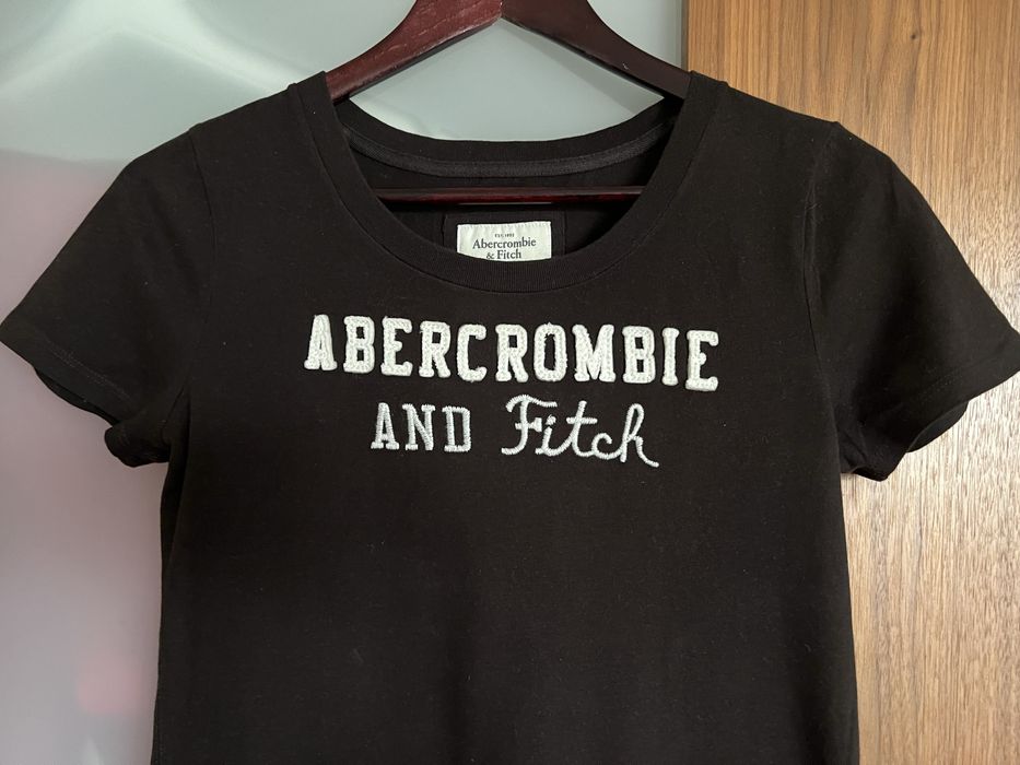 Brązowy tshirt Abercrombie&Fitch