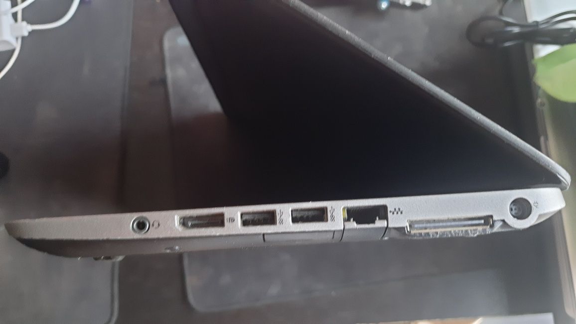 HP elitebook 820 G1 (com avaria)