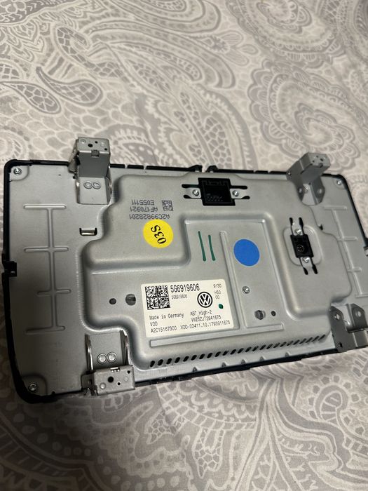 Ecra multimedia golf 300€