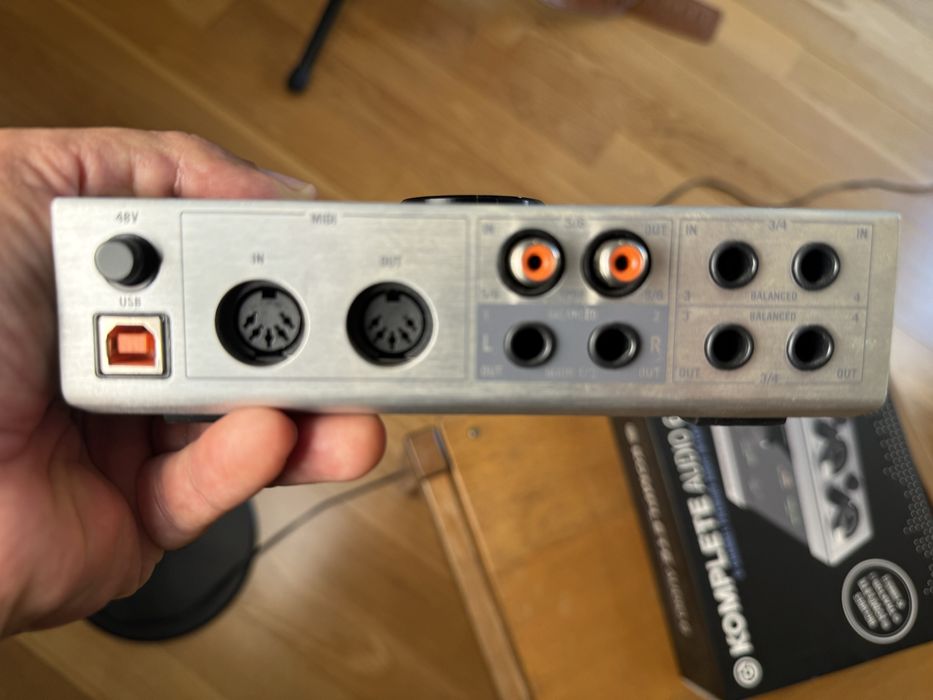 Native Instruments Komplete Audio 6 USB audio interface