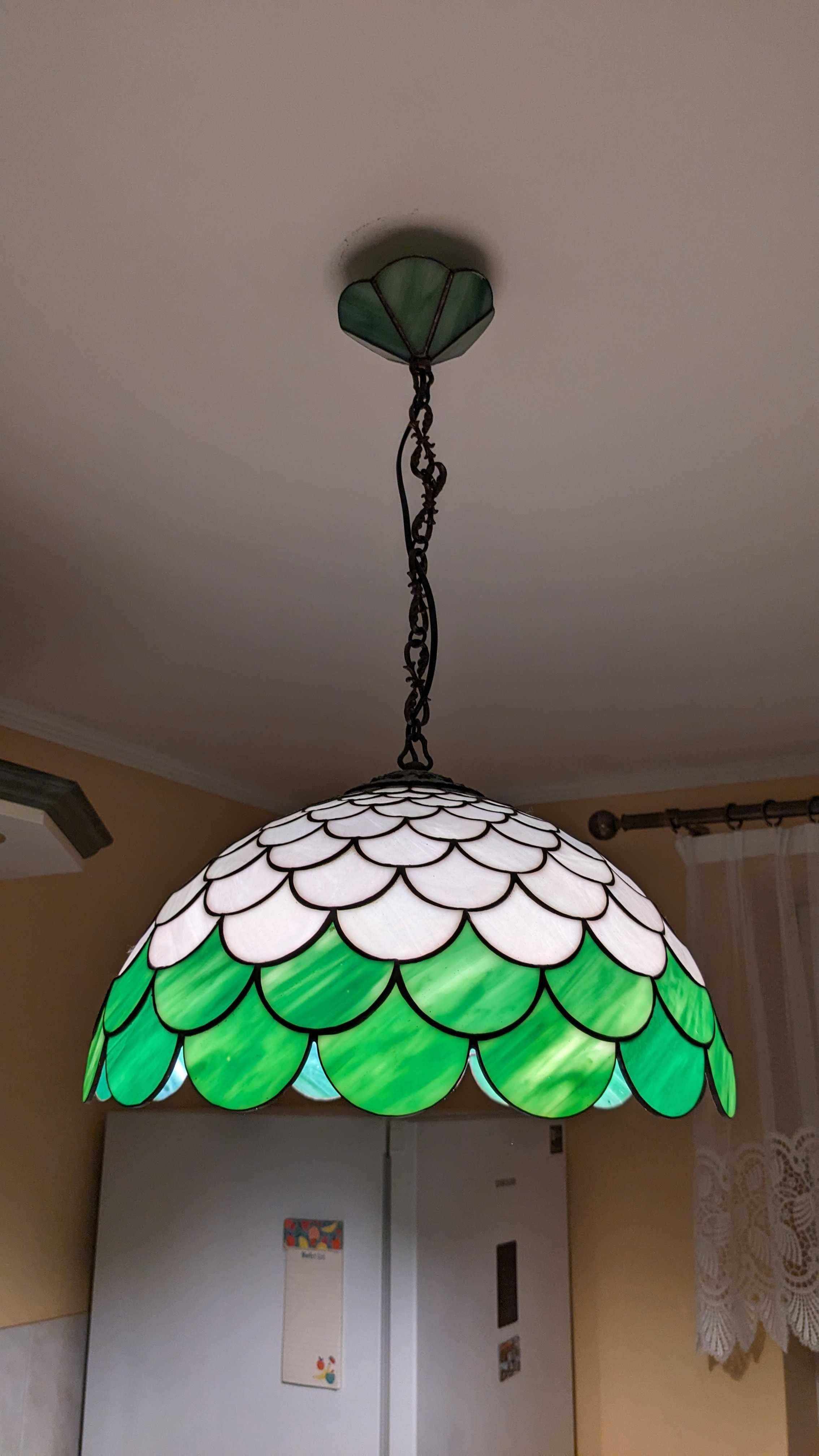 Lampa wisząca witrażowa w stylu Tiffany