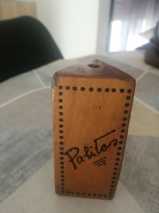 Paliteiro vintage em madeira