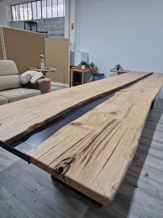 Mesas de Jantar Rústica em Carvalho Maciço com Estrutura Metálica – 4m