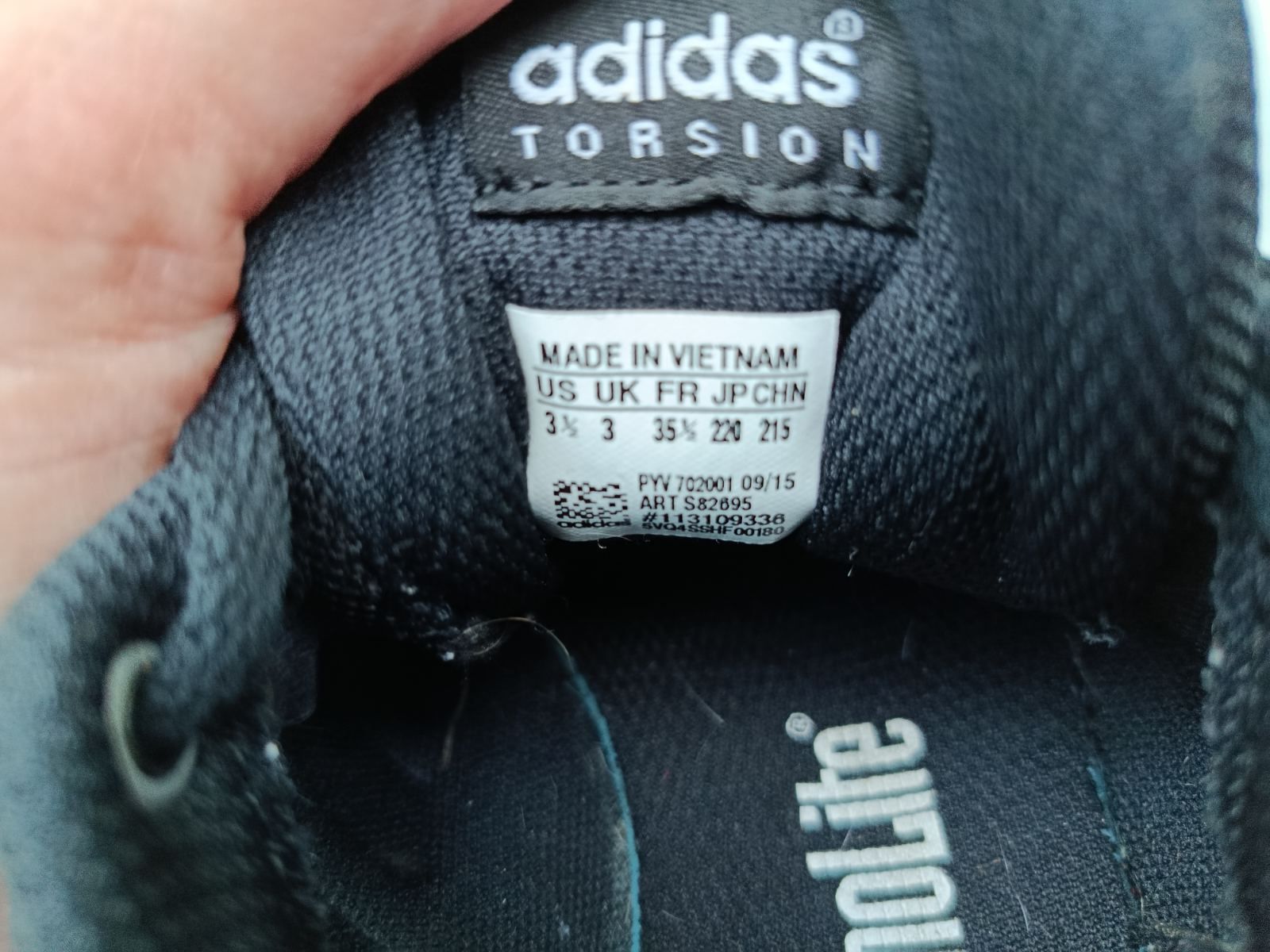 Кросівки ADIDAS TORSION розмір 35 1/2. Оригінальні