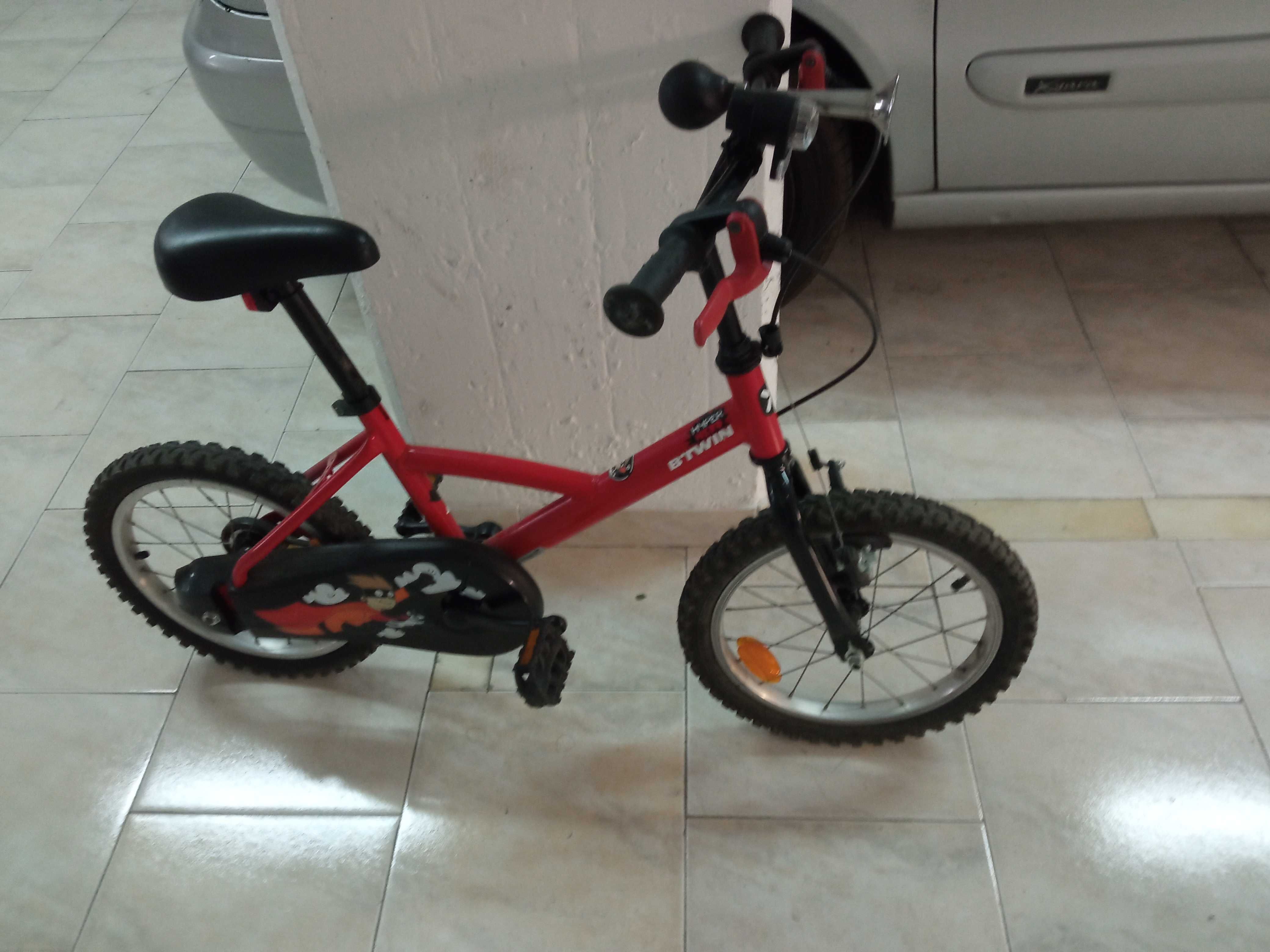 Bicicleta criança btwin excelente estado