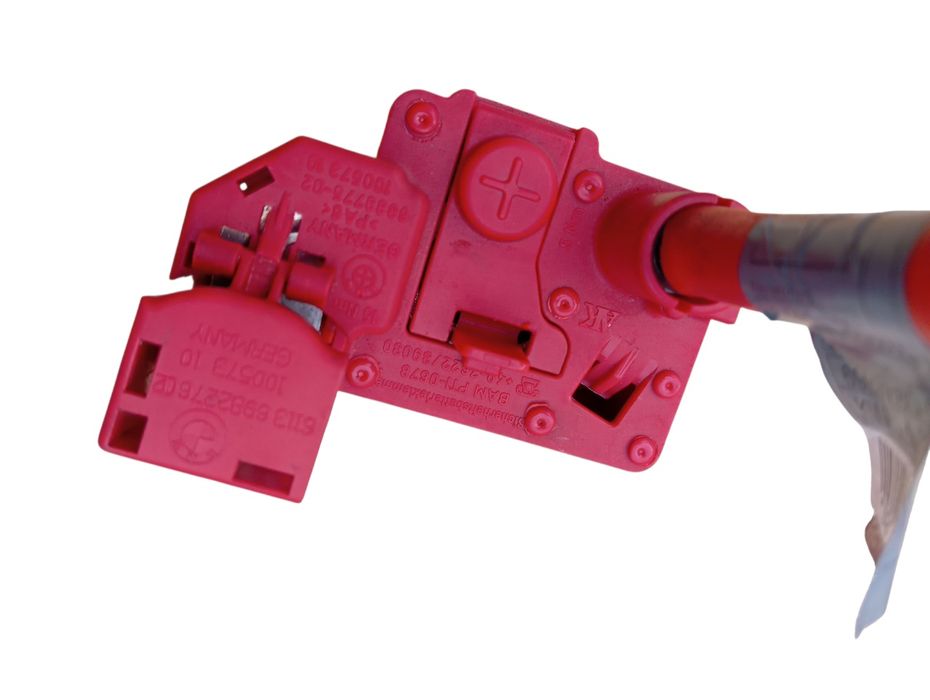 Klema plusowa pirotechniczna bezpiecznik BMW e60 e61