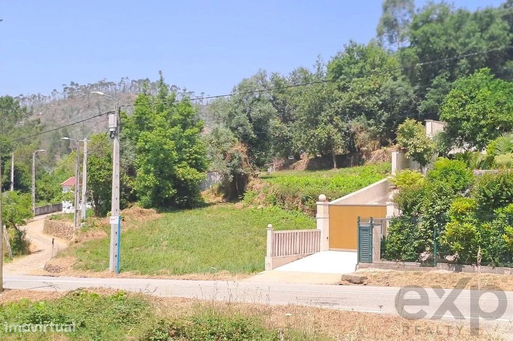 Terreno com área de 3.352 m2, localizado na Avenida José Joaquim Ferre