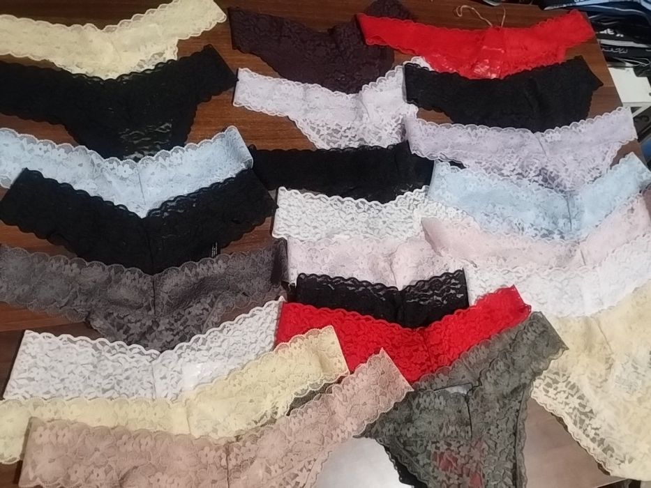 Трусики різних моделей від бренду H&M