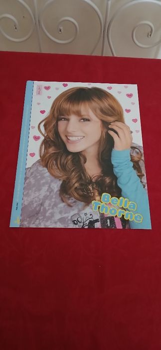 Poster Bella Thorne
