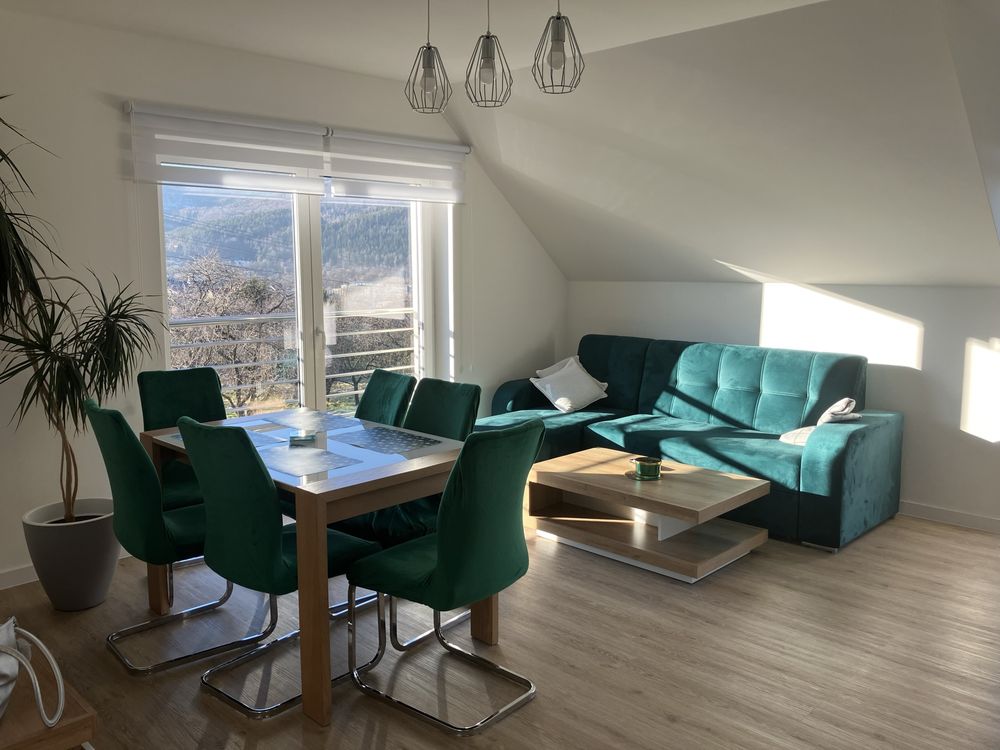 Nowoczesny apartament w górach z ogrodkiem