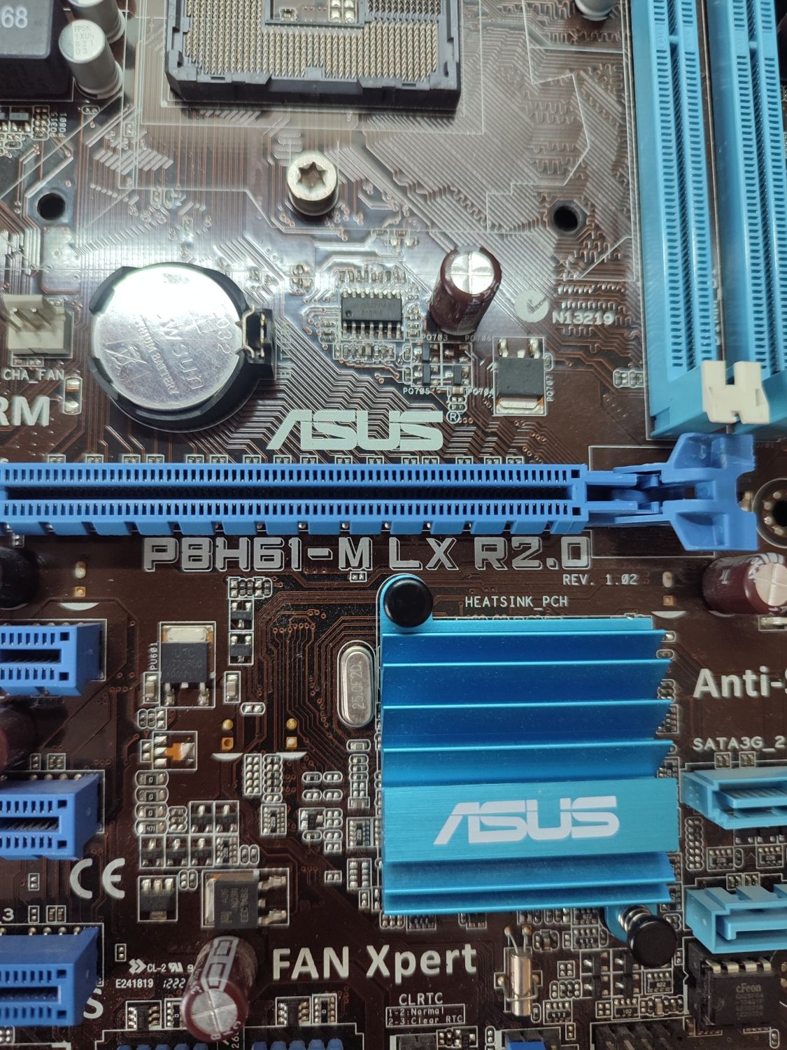 Продам материнскую плату 1151 socket asus p8h61 mlx r2.0