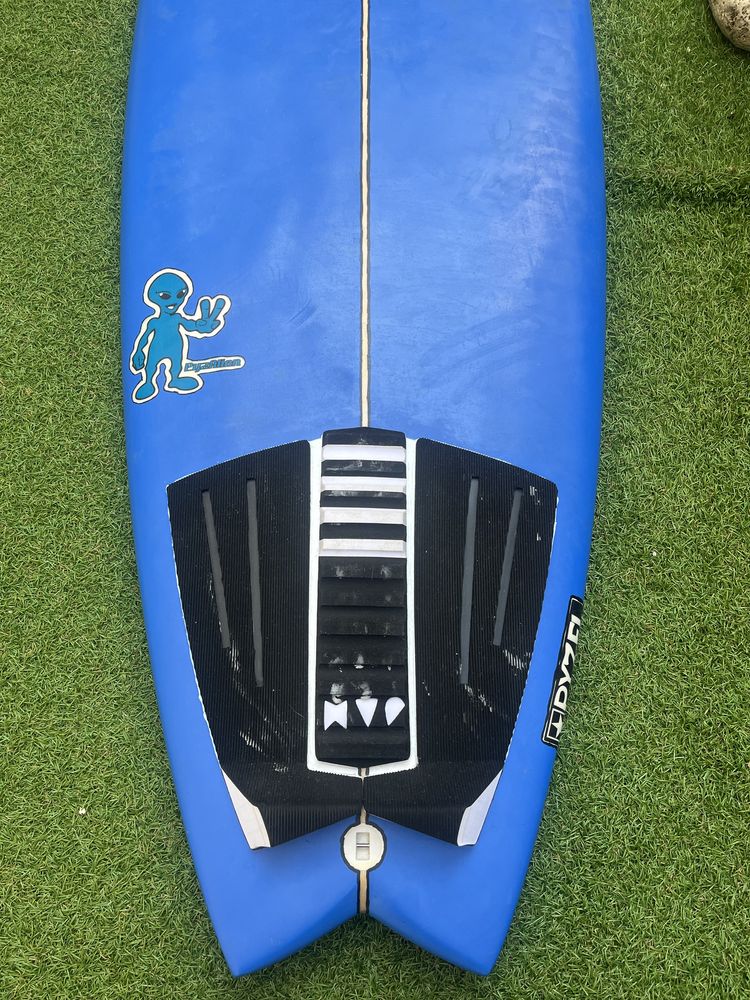 5’9” 28.50L Pyzel Surfboard