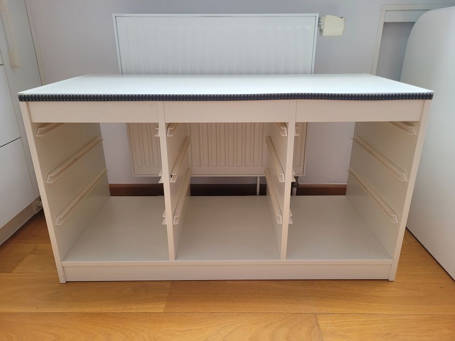 Szafka regał Ikea trofast z pojemnikami/szufladami  (9 szt)