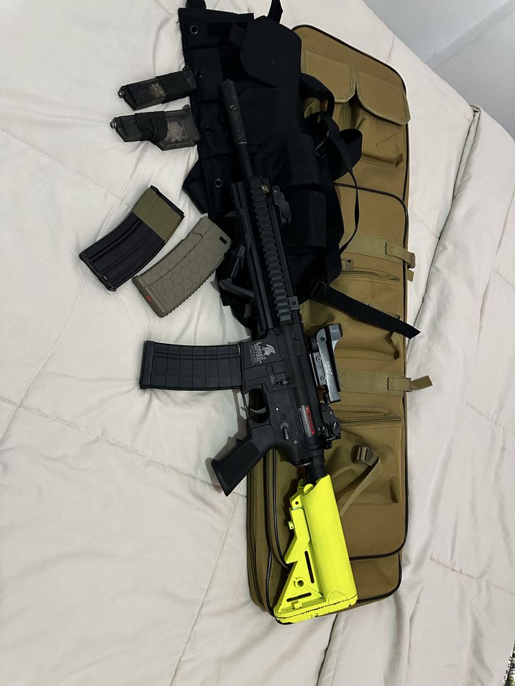 Airsoft m4 eletrica lacer tactical troco por trotinete eletrica ou alg