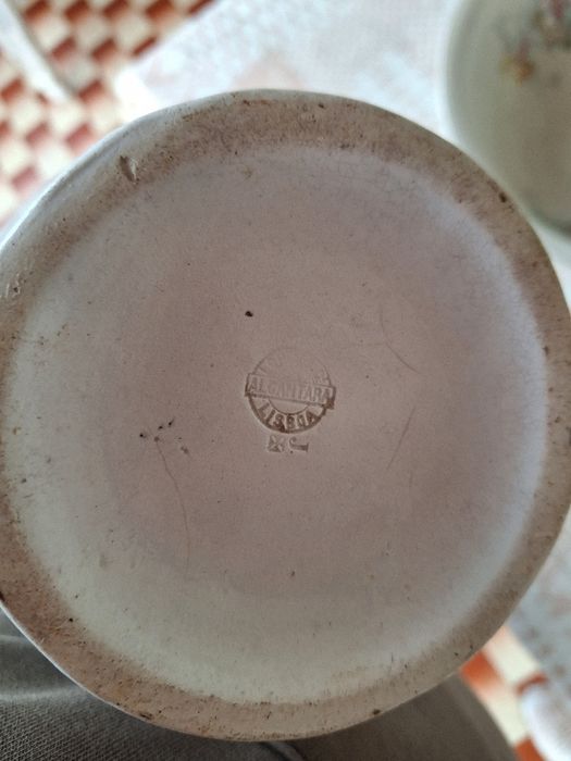 Jarro com prato centenário