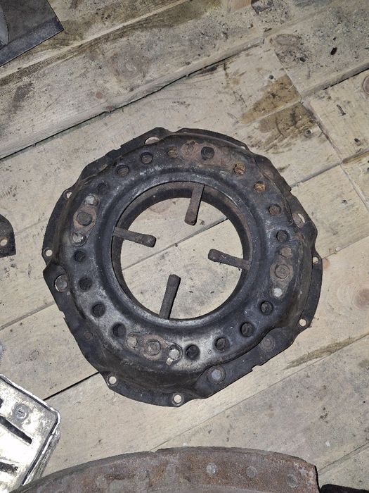 Кроштейн ресори без пальця новий корзіна нова зіл 130