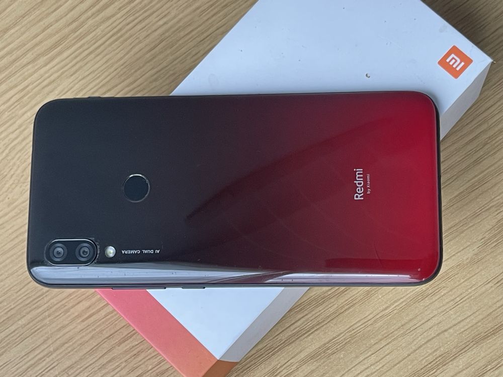 Смартфон  Xiaomi Redmi 7 3/32