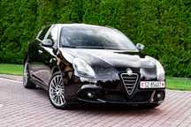 Alfa Romeo Giulietta 1,75B 235KM Xenon LED Parktornic DNA Grzane Fot Tempomat Ks. Serwis