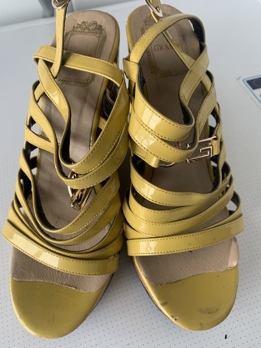 Sandálias elegantes