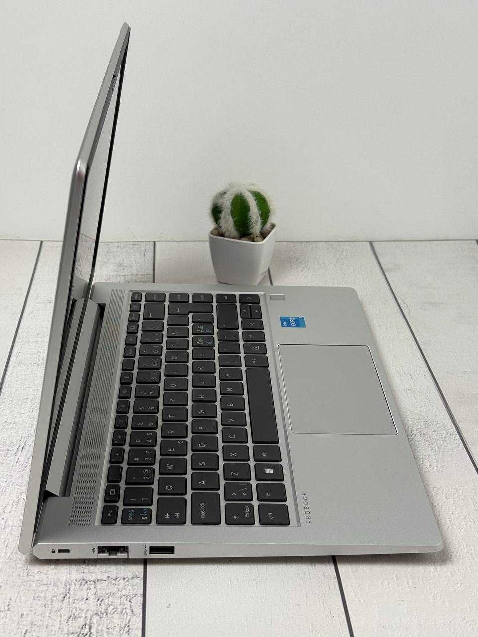 HP 440 G10 | Intel i3-1315U | Intel UHD 1GB  8GB RAM SSD 256GB Full HD