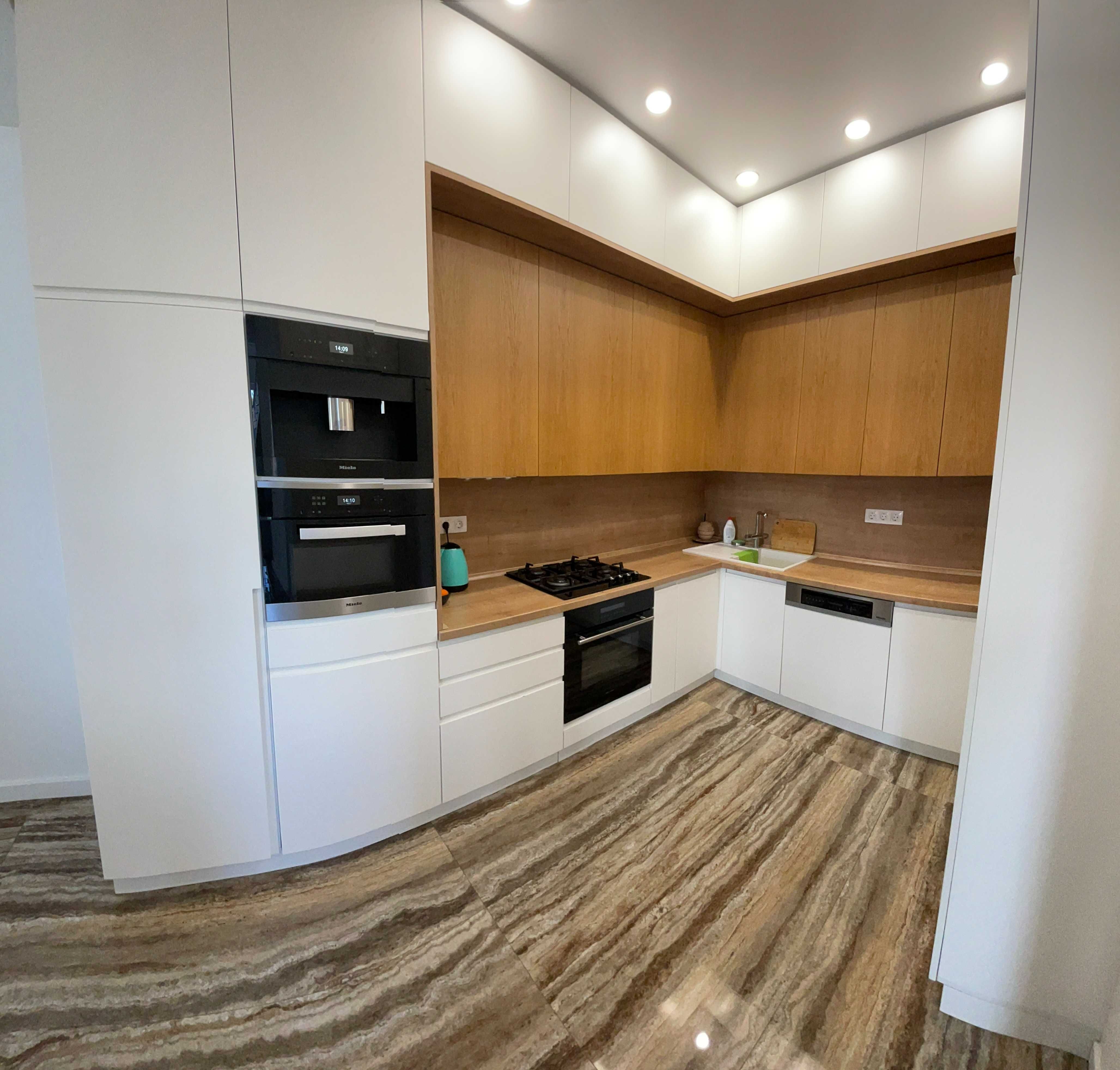 Продаж НОВОГО будинку 250m² +80m² гостьовий будинок з сауною + басейн