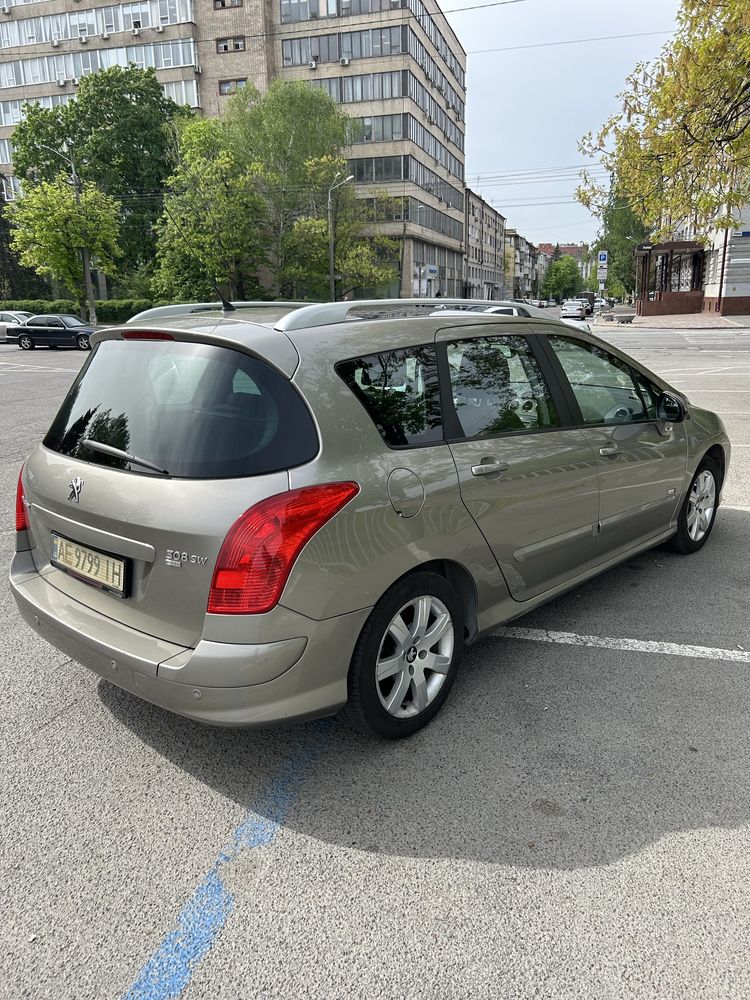 Peugeot 308 sw 2013