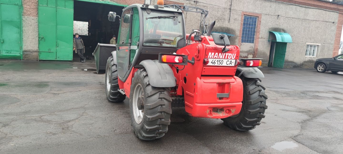 Послуги телескопічного погрузчика Manitou 935