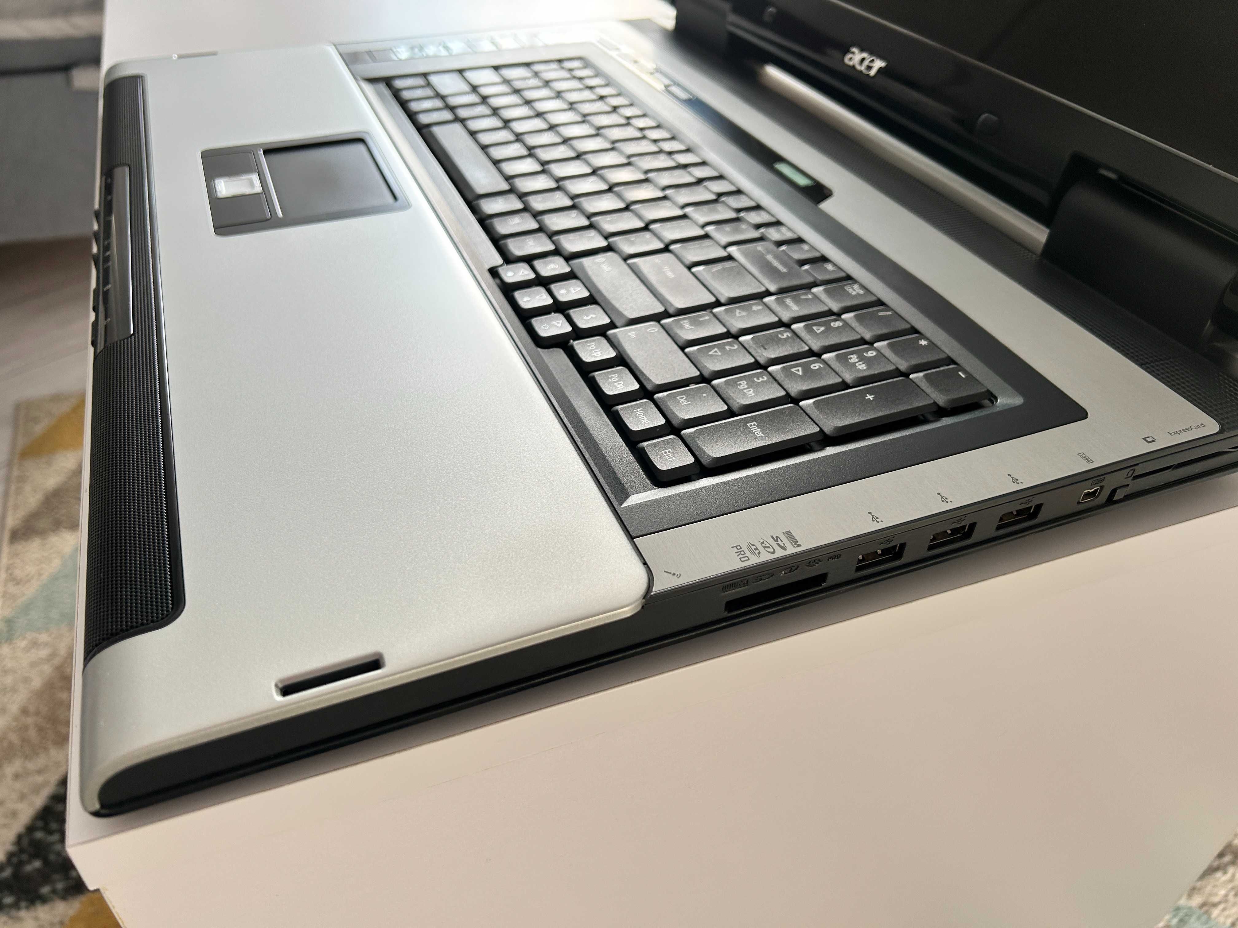 Acer Aspire 9920 / 21 cali / stan ideał / dla kolekcjonera