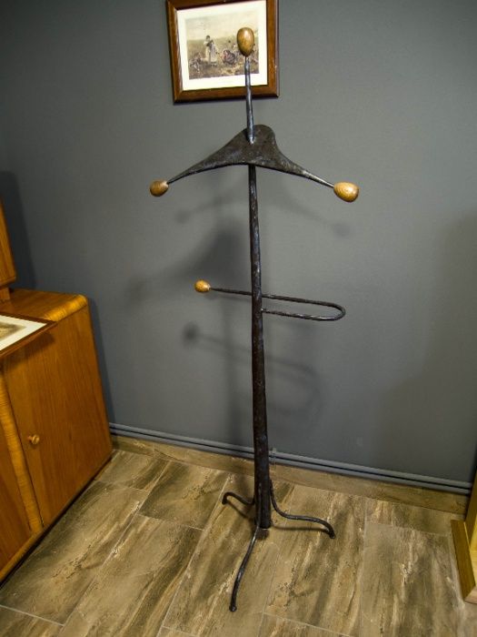 Вішалка. Кований вішак (наполеон)